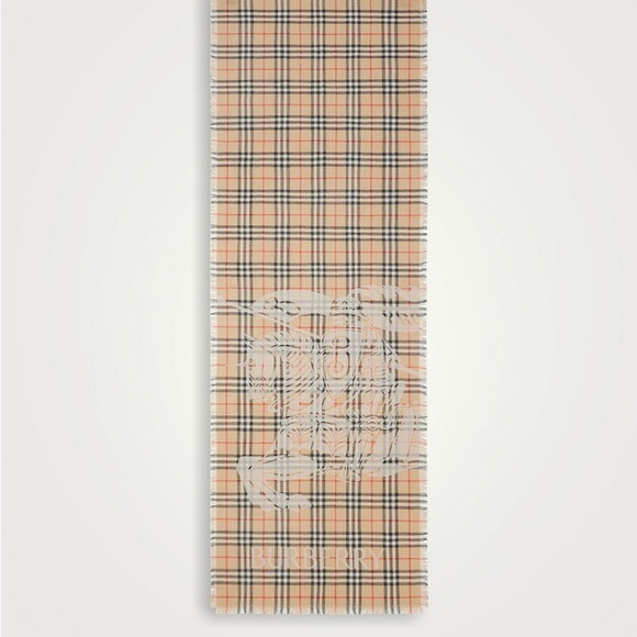 Burberry Beige and Black Check Wool Scarf with Logo Tag new with tags - Picture 6 of 9